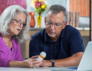 Helping a senior understand Medicaare and Medicaid